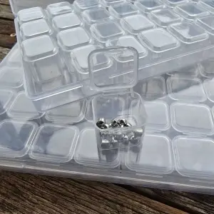 Kindale Hook and Bead Storage Box